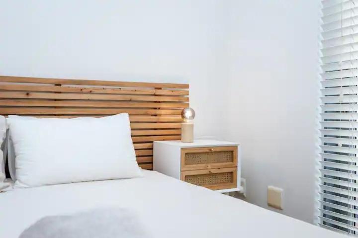 Apartment Trendy Surfers Corner With Mountain View
