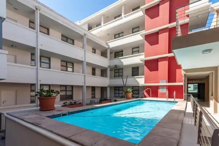 Apartment Trendy Surfers Corner With Mountain View *
